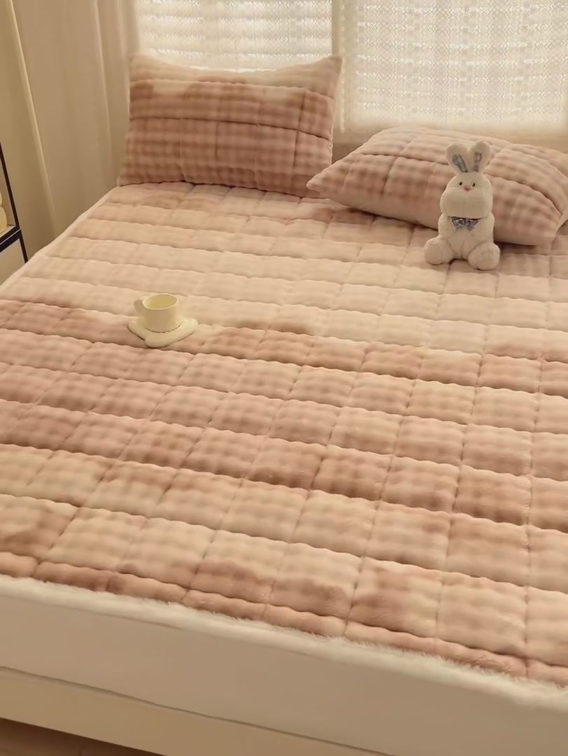 姐妹们！这个兔兔绒床褥真的绝了！冬天再也不怕冷了！