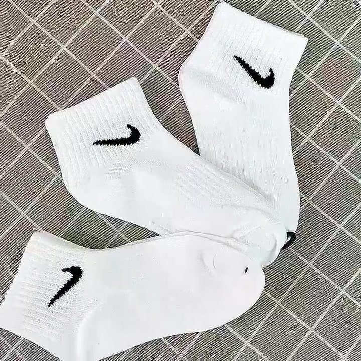 耐克新款运动袜三双装：速干透气，但价格真的值吗？