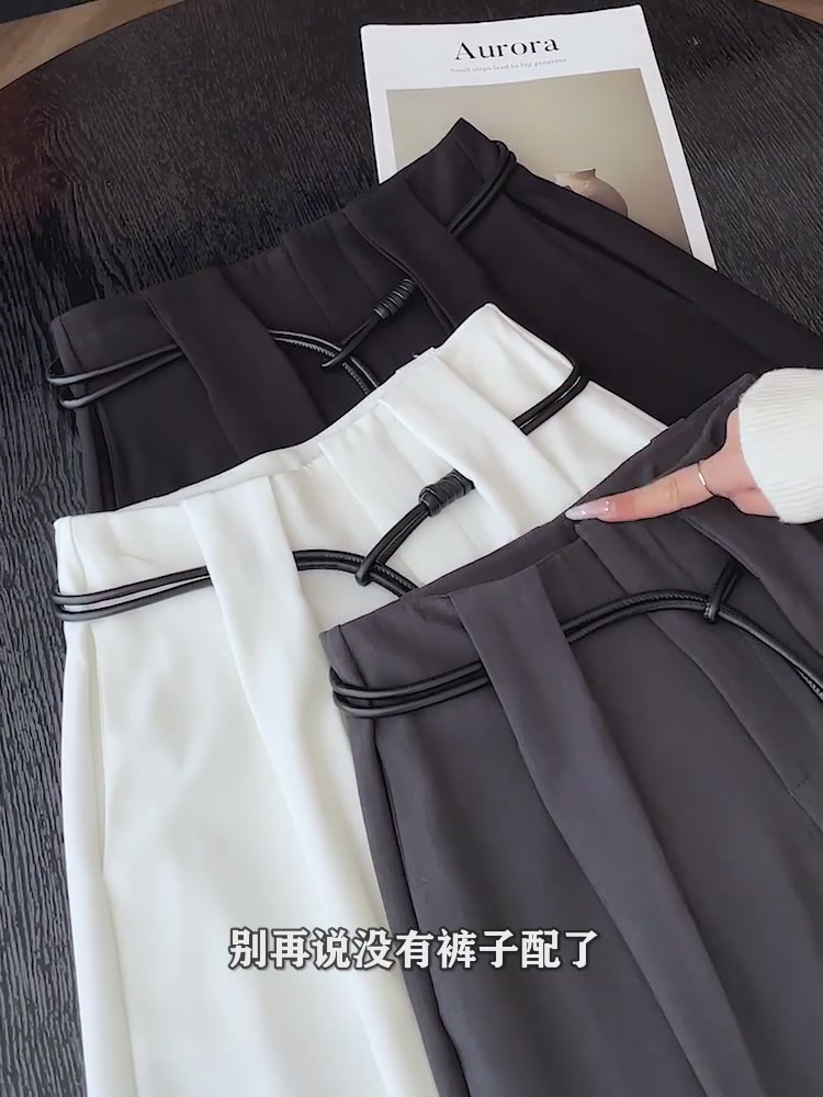 这条皱褶西装阔腿裤，让我体验了一把老钱风的松弛感