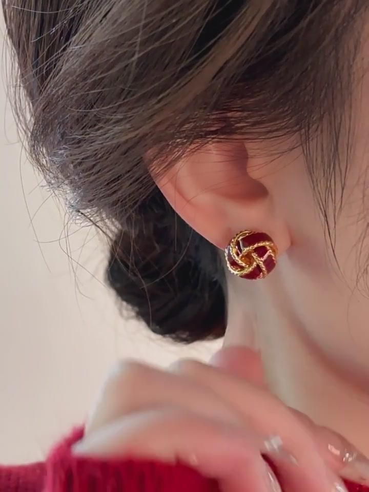 复古红同心结耳钉，是爆款还是雷品？