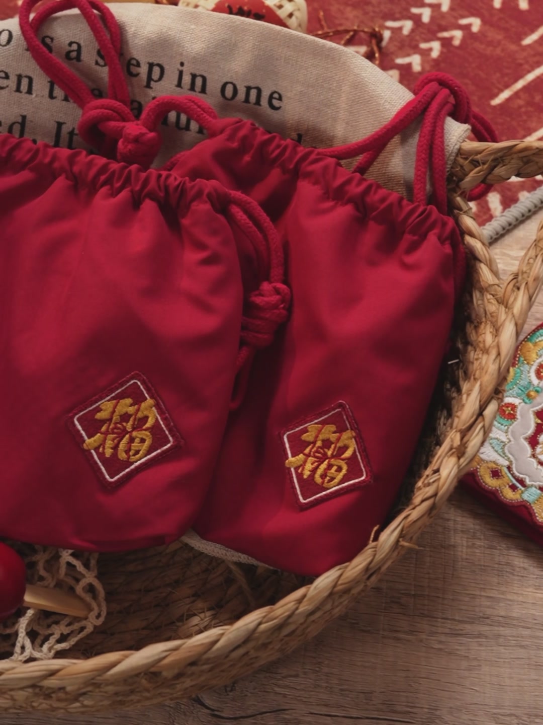 过年红包不够装？这款福袋斜挎包让娃秒变拜年小达人！