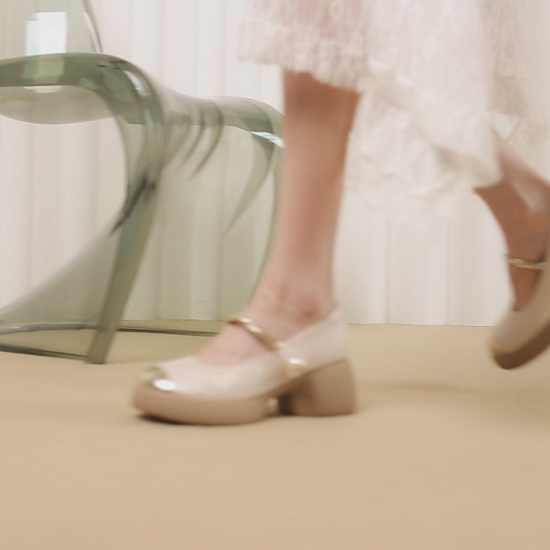 达芙妮这双玛丽珍鞋，让我找回了少女心！