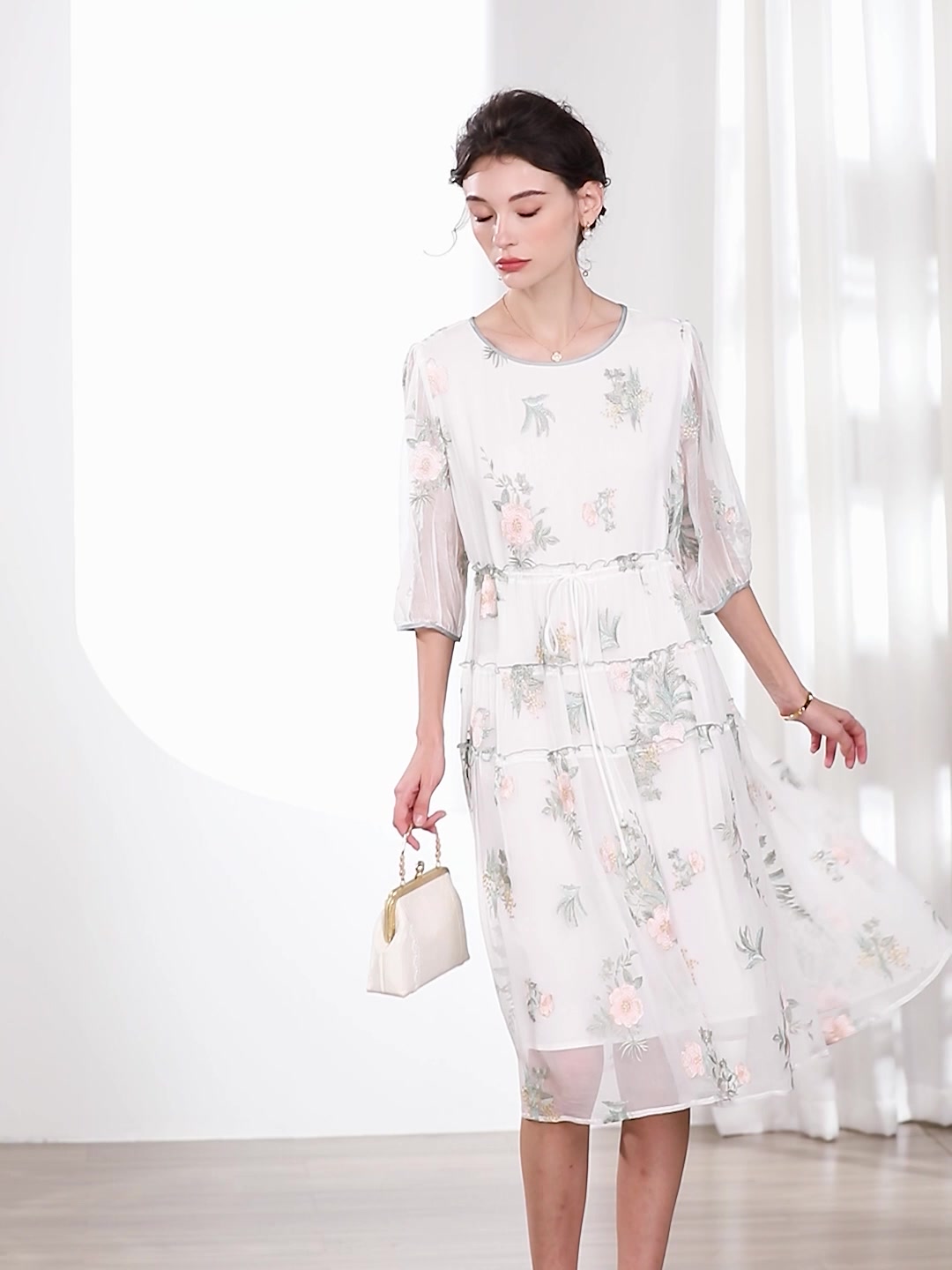 水墨佳人桑蚕丝连衣裙,优雅气质瞬间拉满!