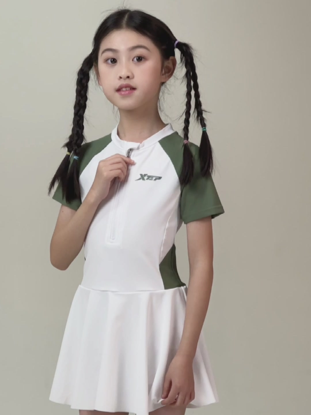 小公主的夏日泳池派对，这件泳衣也太可爱了吧！