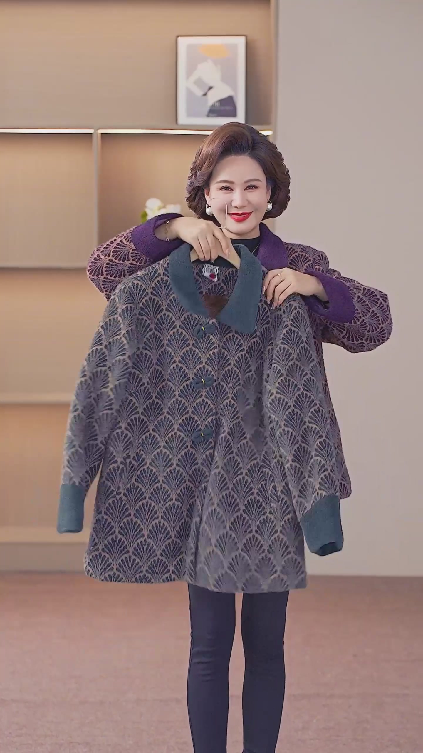 妈妈也能穿出高级感！这件仿水貂绒外套太显气质了！