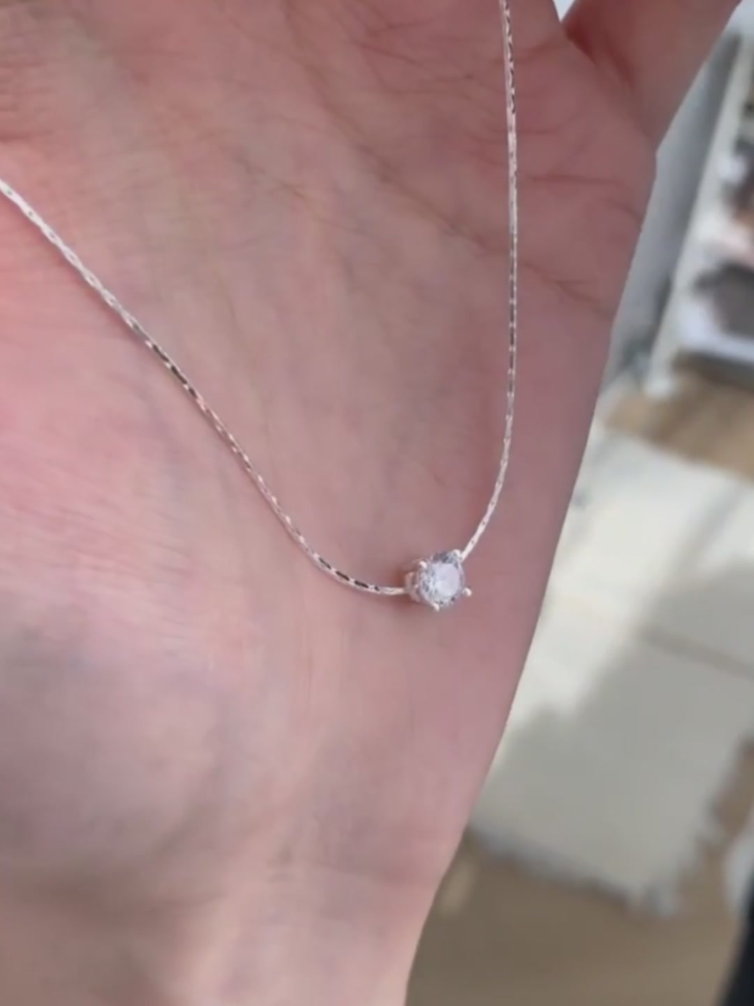 DTOTO这条蛇骨链，戴上它，我成了朋友圈的“锁骨精”！