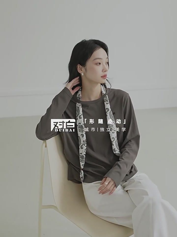 对白这件亚麻T恤，让我在春天找到了松弛感的正确打开方式