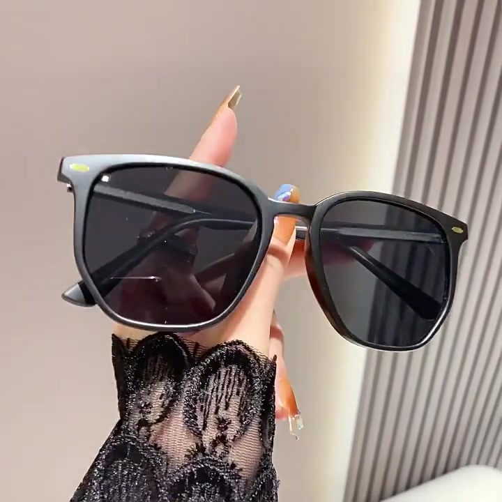 显脸小神器！傲龙AORON墨镜，戴上秒变巴掌脸，出片率100%！