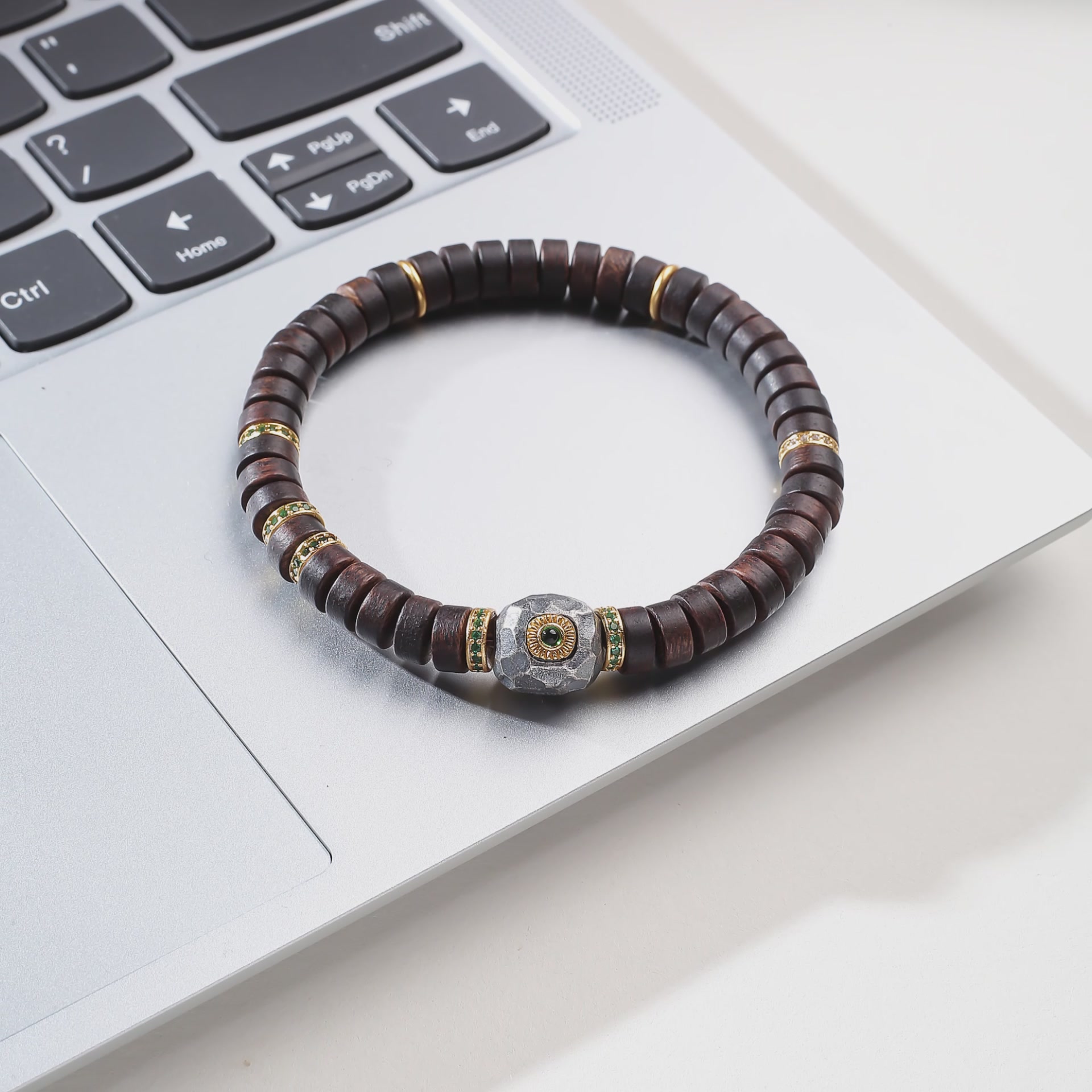 💫 文玩新宠！印象眸沉香木手串，男女皆宜的禅意美学