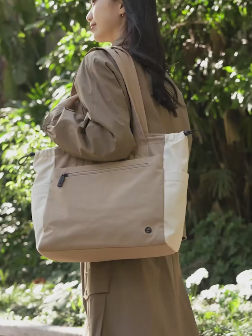 通勤上课两不误！我的高尔夫托特包，容量大到能装下整个宇宙！