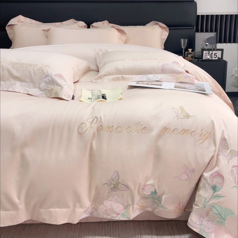 姐妹们！这床四件套真的绝了！重工刺绣美到窒息💖
