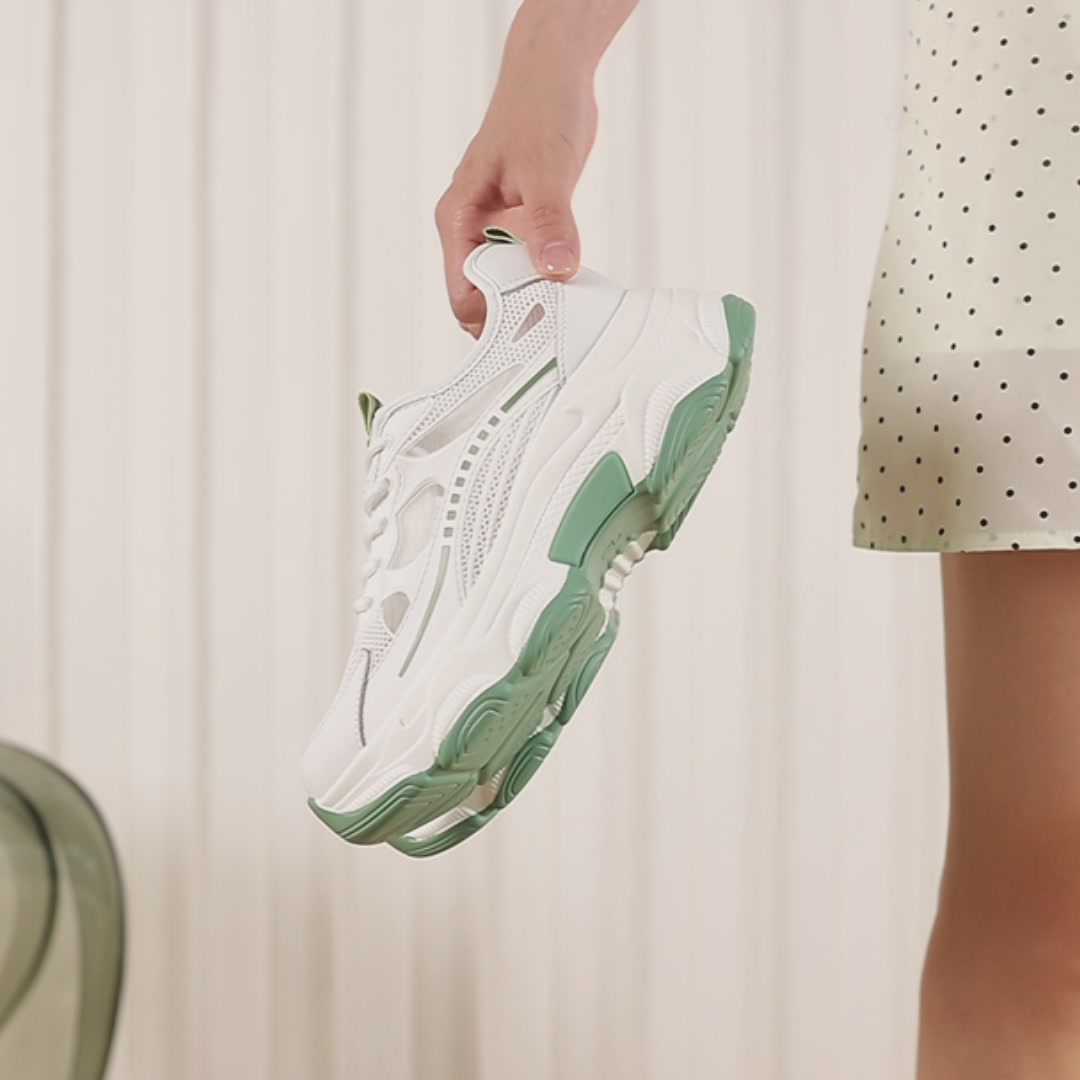 达芙妮厚底半拖鞋：夏日透气新宠，但真的值599吗？