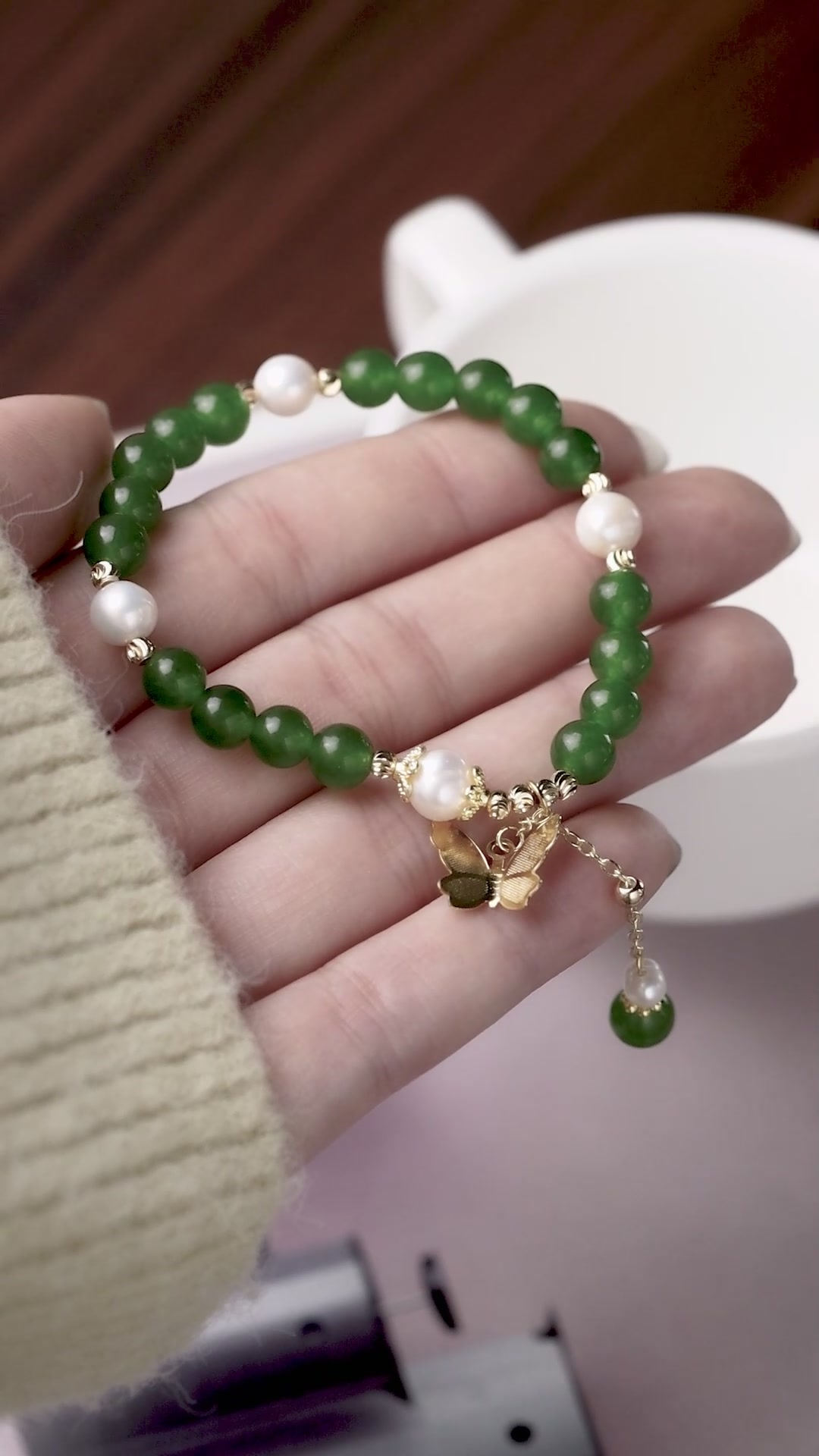 被闺蜜追着问的显白神器！绿玉髓珍珠手链也太仙了吧✨