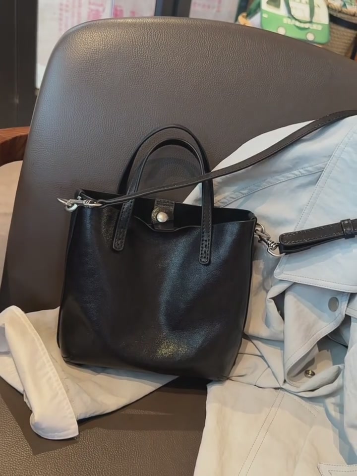 VANDEE水桶包：小众百搭的植鞣牛皮，值不值399？