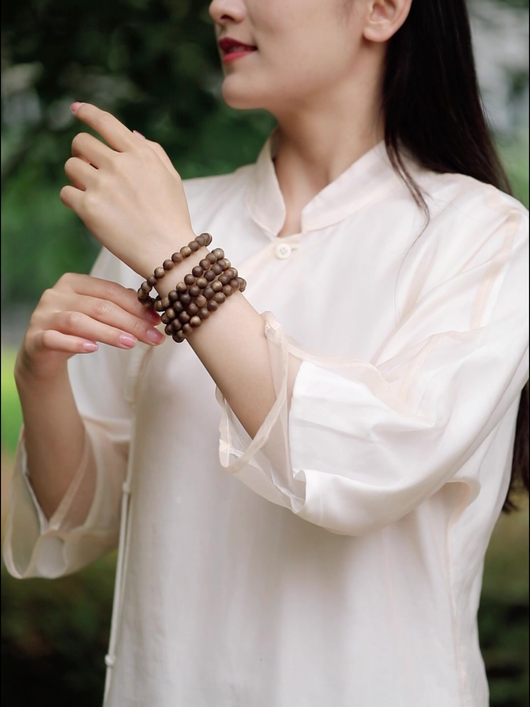 男友生日礼物🎁！这串海南莺歌绿奇楠沉香手串也太有品味了吧！