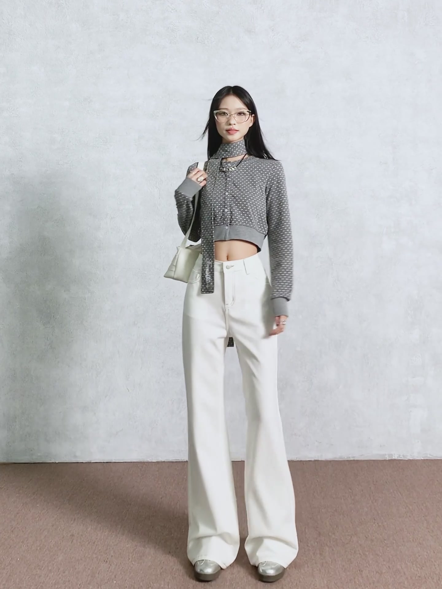 四面弹抗皱垂坠感？这条微喇叭牛仔裤让我笑出腹肌！