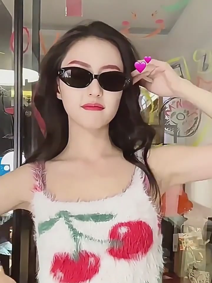 傲龙AORON猫眼墨镜：复古潮搭新宠，防紫外线还能凹造型！