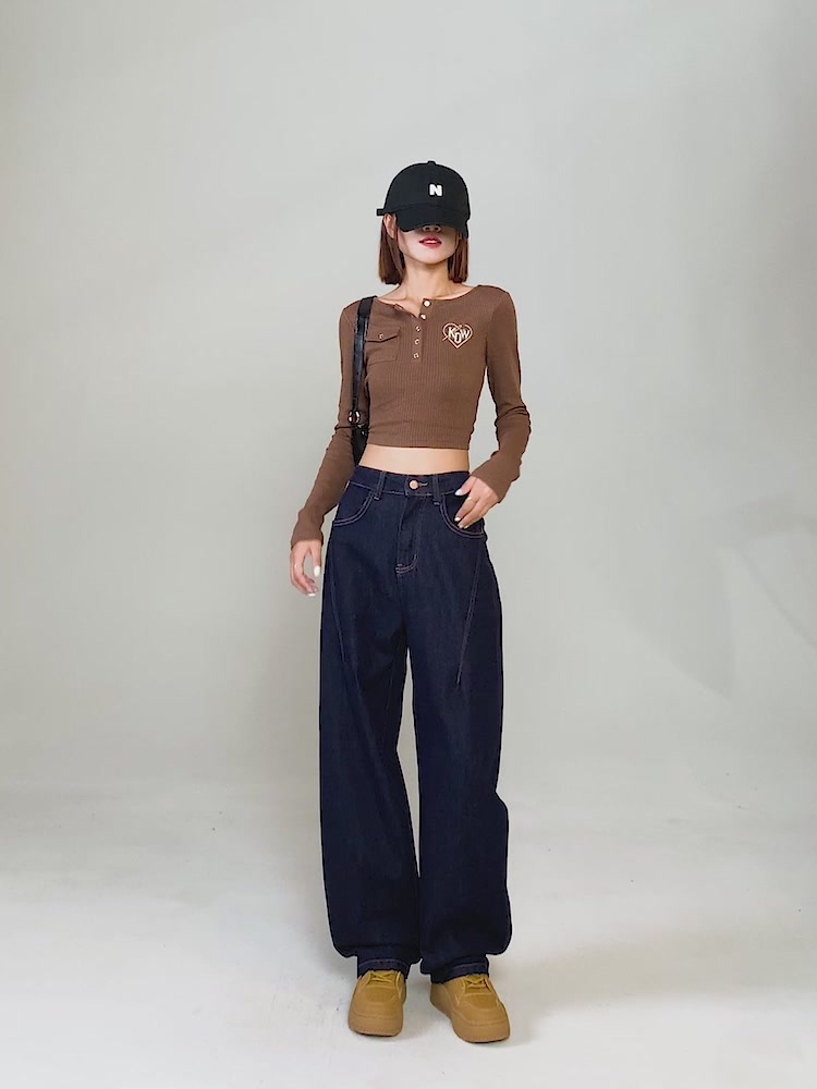 秋冬必备!这条深蓝色弯刀牛仔裤也太显瘦了吧💙