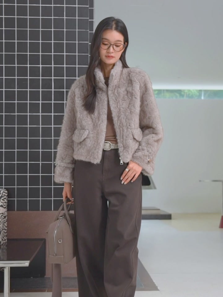 冬日暖阳，金貂绒外套让我秒变韩剧女主！