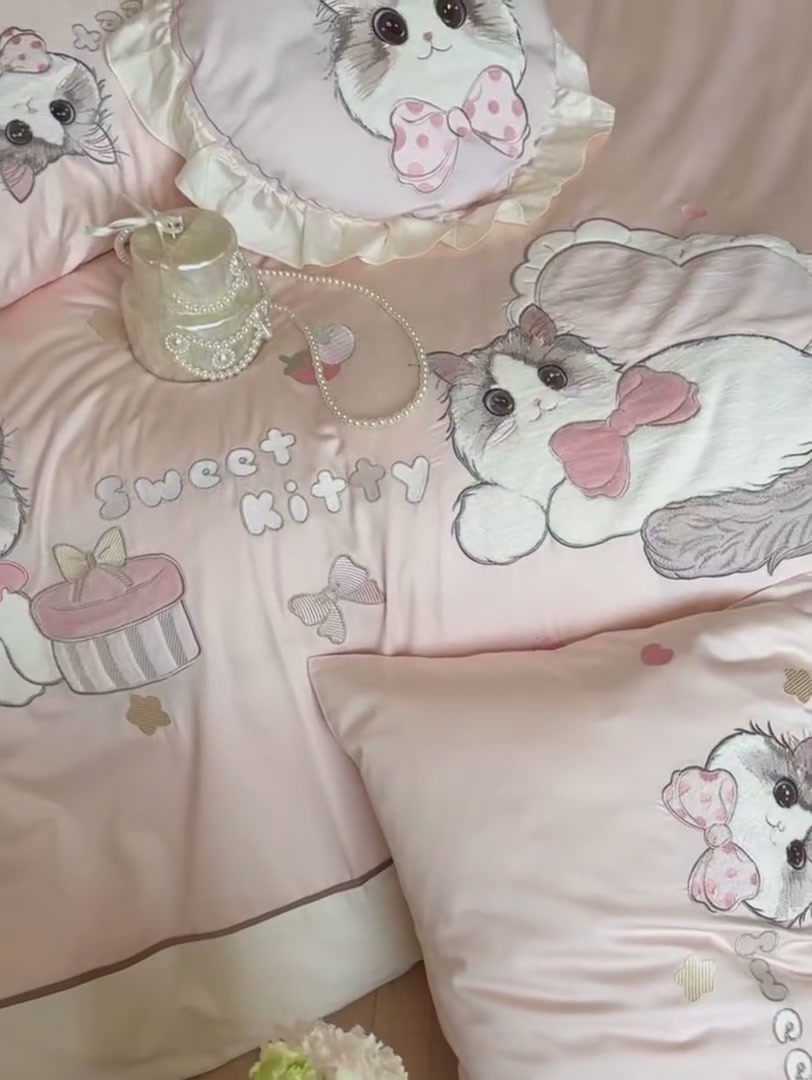 MACT卡通猫咪四件套：少女心爆棚，但价格真的值吗？