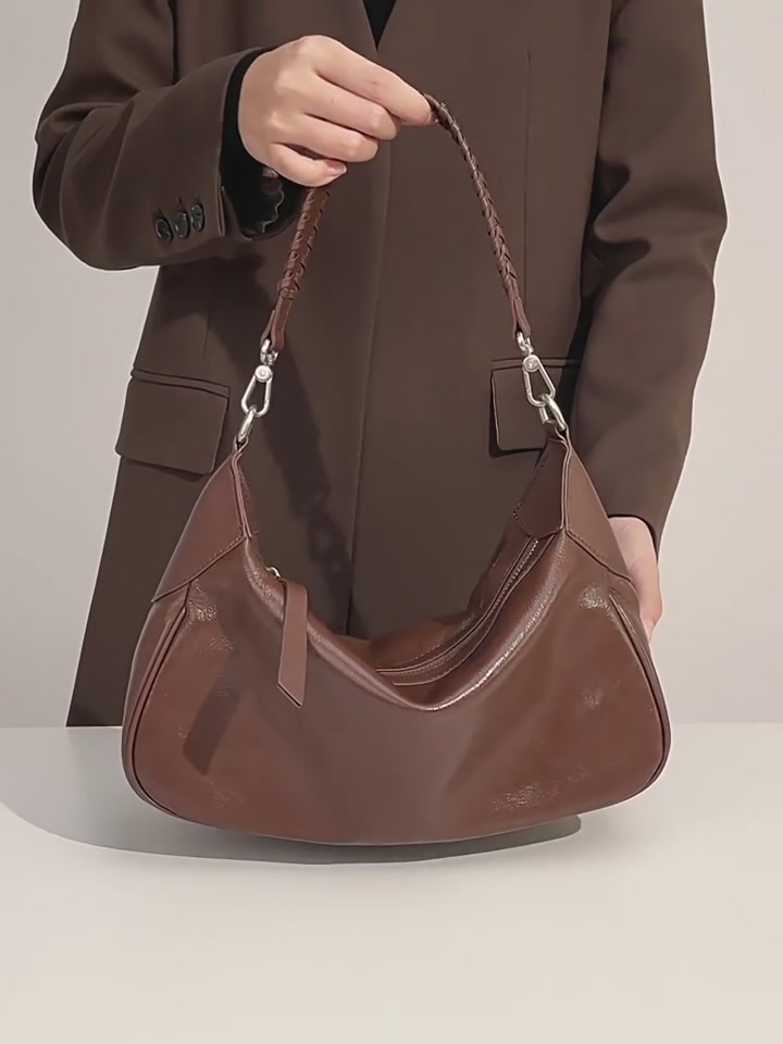 通勤必备！VANDEE水晶植鞣牛皮hobo包，399元入手超值！