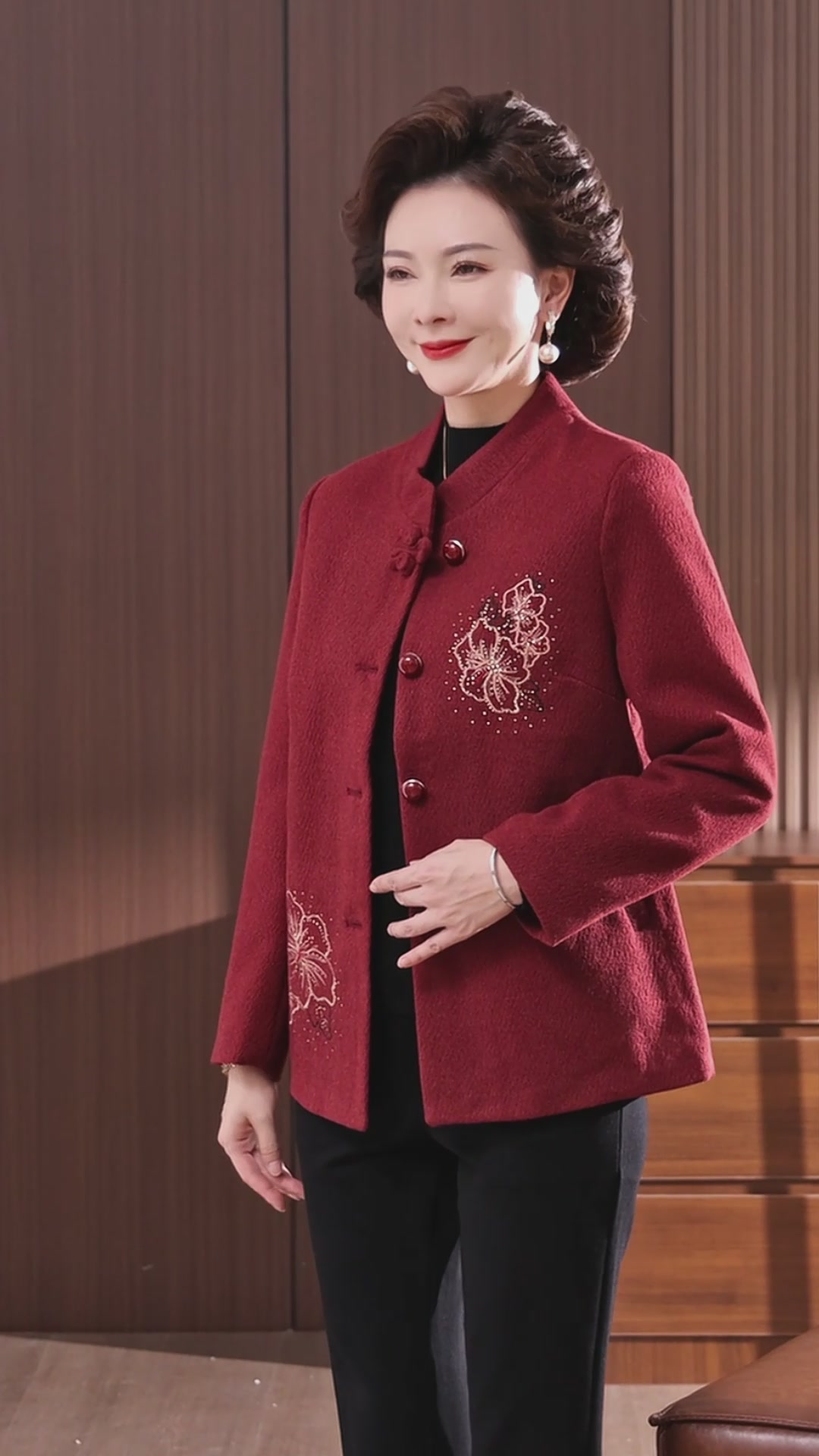 给妈妈买的外套翻车了？芳淘中老年女装开衫实测，这278花得值不值？