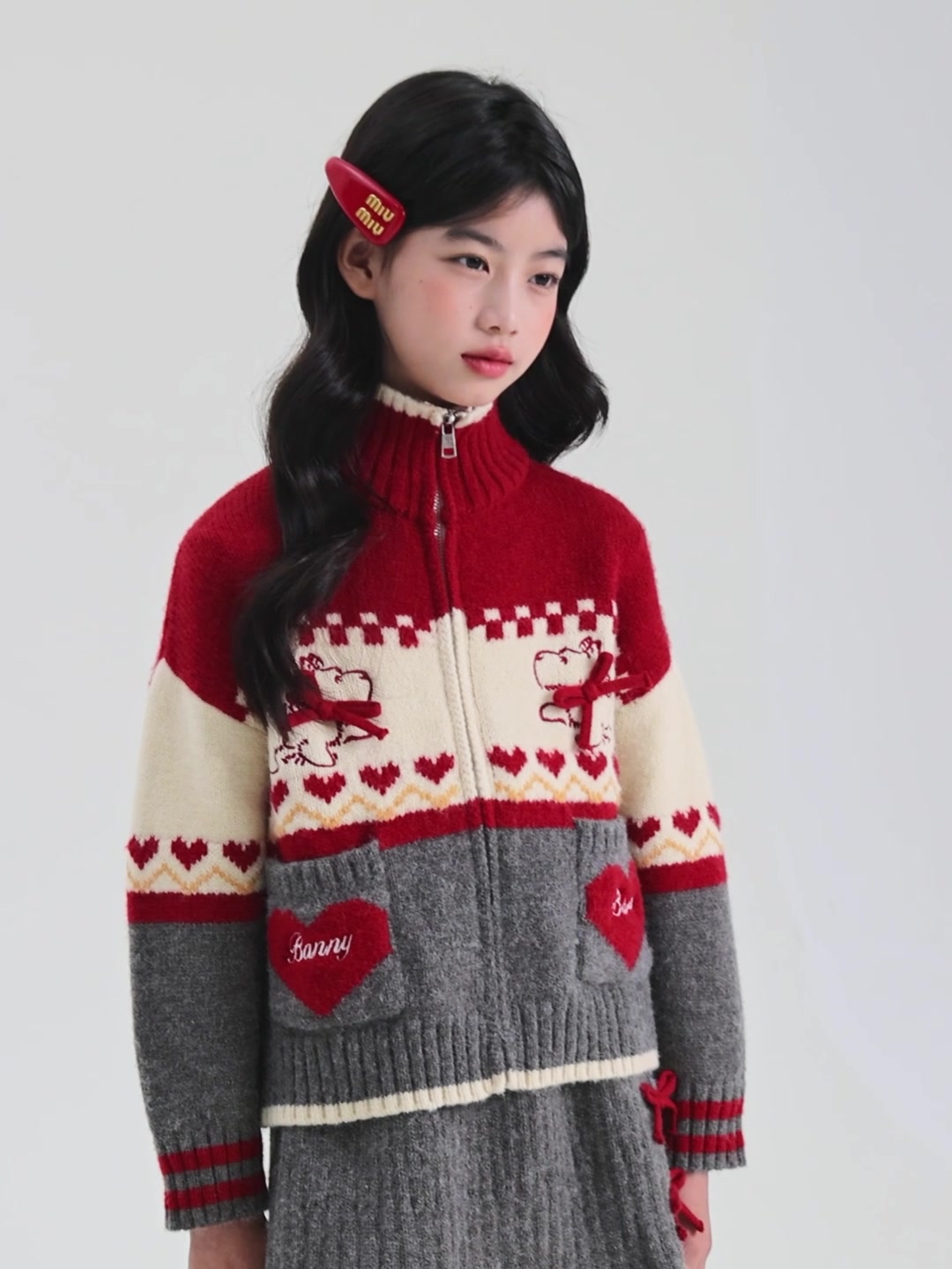 新年给女儿买的小裙子，软糯糯的像个小团子！