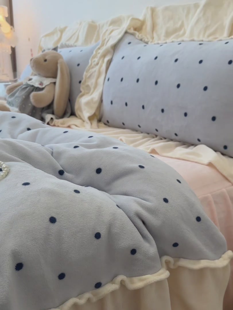 眠格牛奶绒四件套：日系奶油风真的能治愈失眠吗？