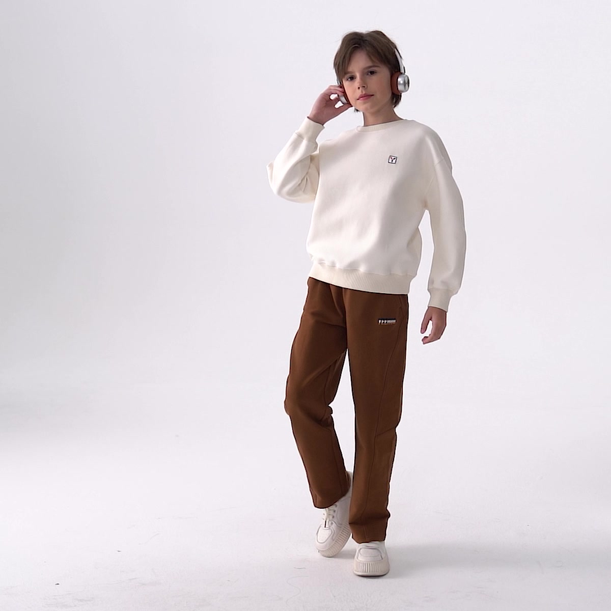 英氏YEEHOO儿童卫裤：无侧缝直筒设计，舒适度拉满但价格小贵