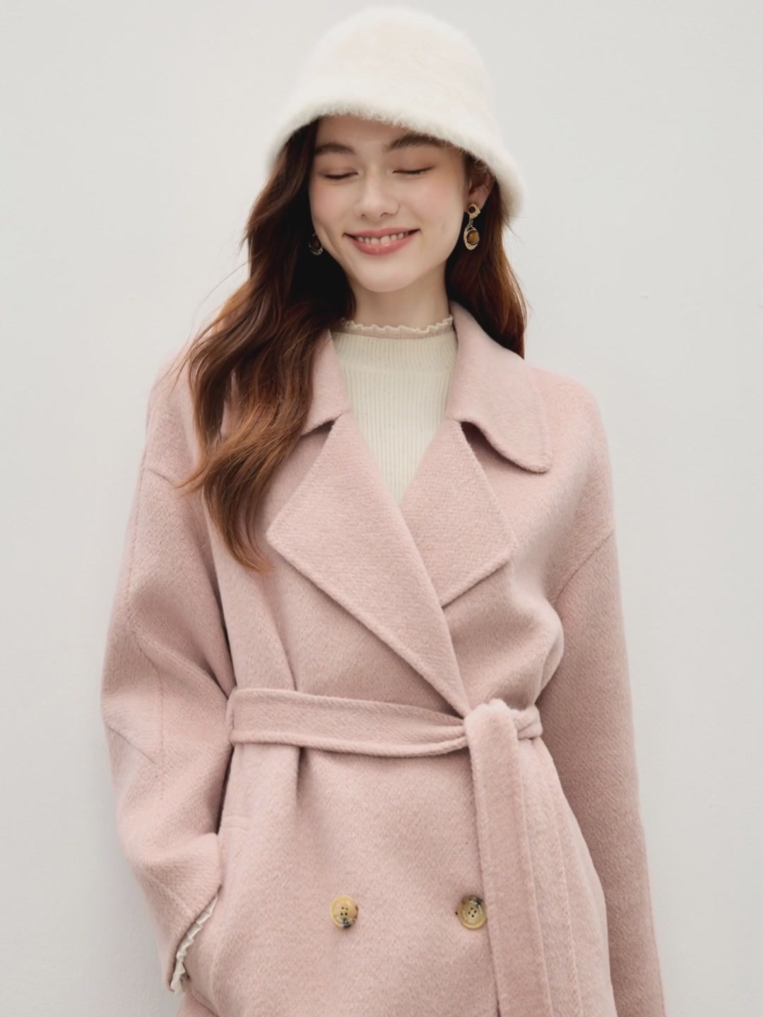 25岁女孩的冬日松弛感，秋水伊人毛呢大衣让我爱上自己