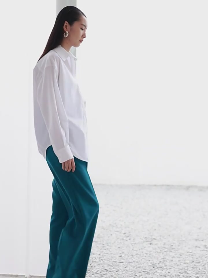 一条能穿出松弛感的羊毛阔腿裤，到底值不值两千块？