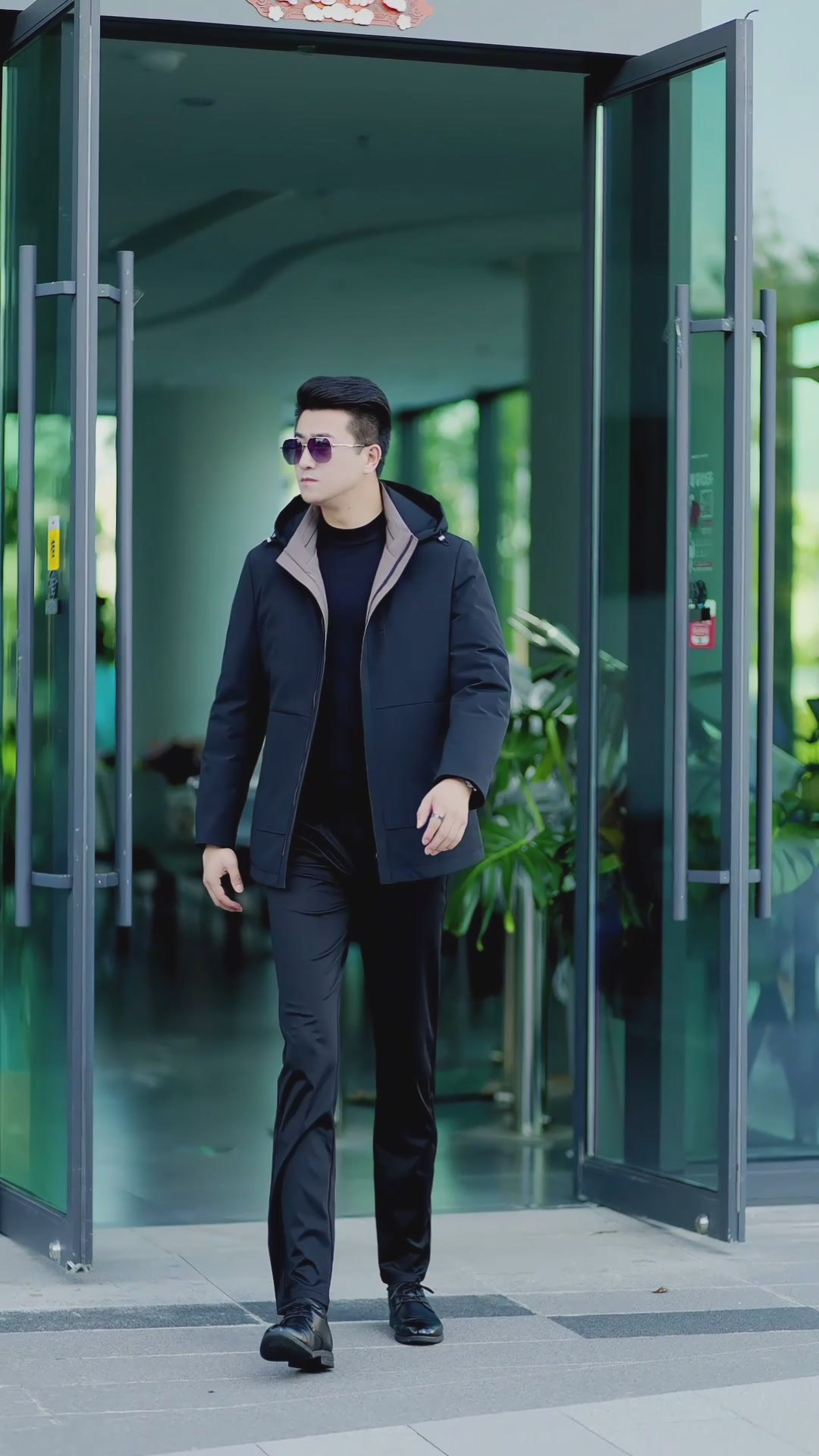 基百伦鹅绒羽绒服：中老年爸爸的冬季守护神，商务休闲两不误！