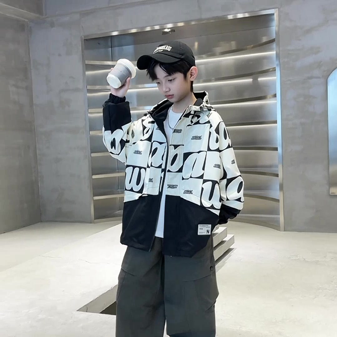 桃子猴男童风衣测评：炸街冲锋衣，春季潮娃必备！