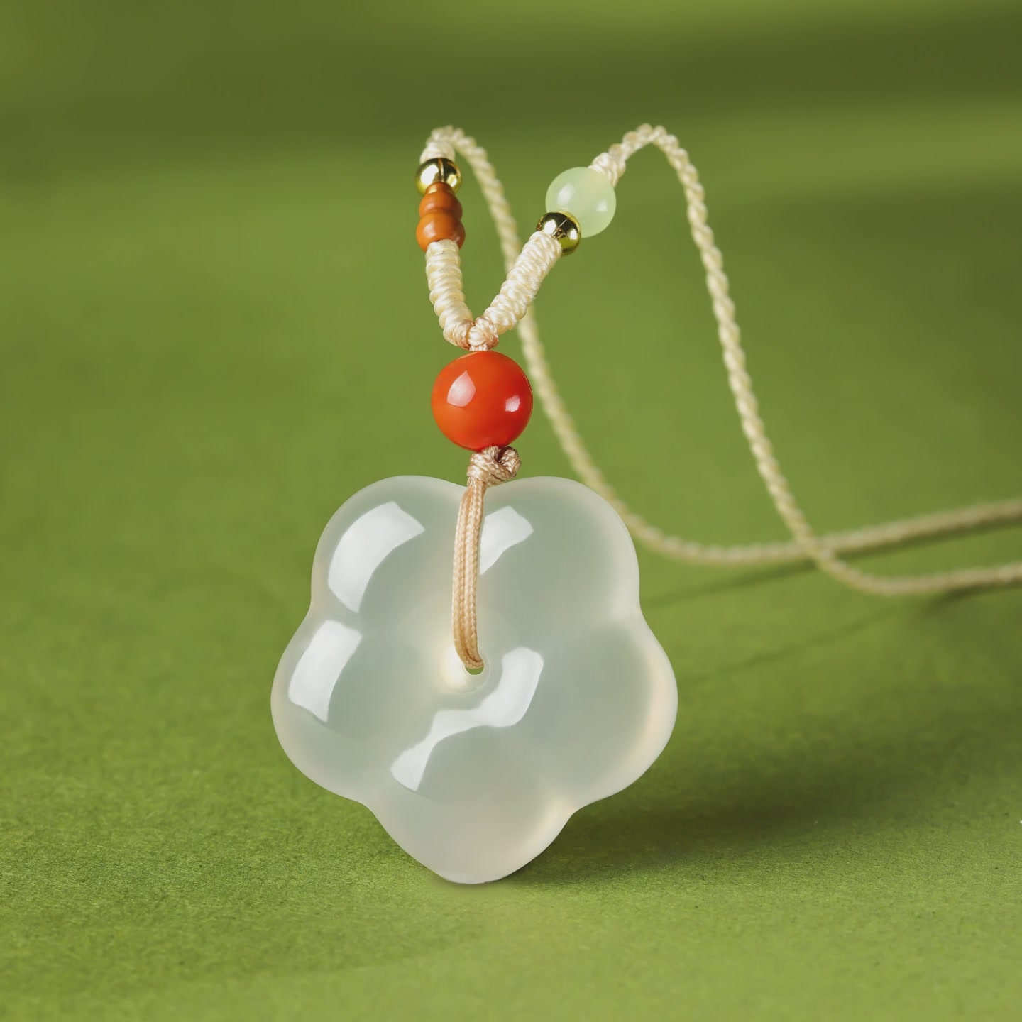 花开富贵玉髓吊坠：138元就能买到的‘富贵’体验？我替你们试了！