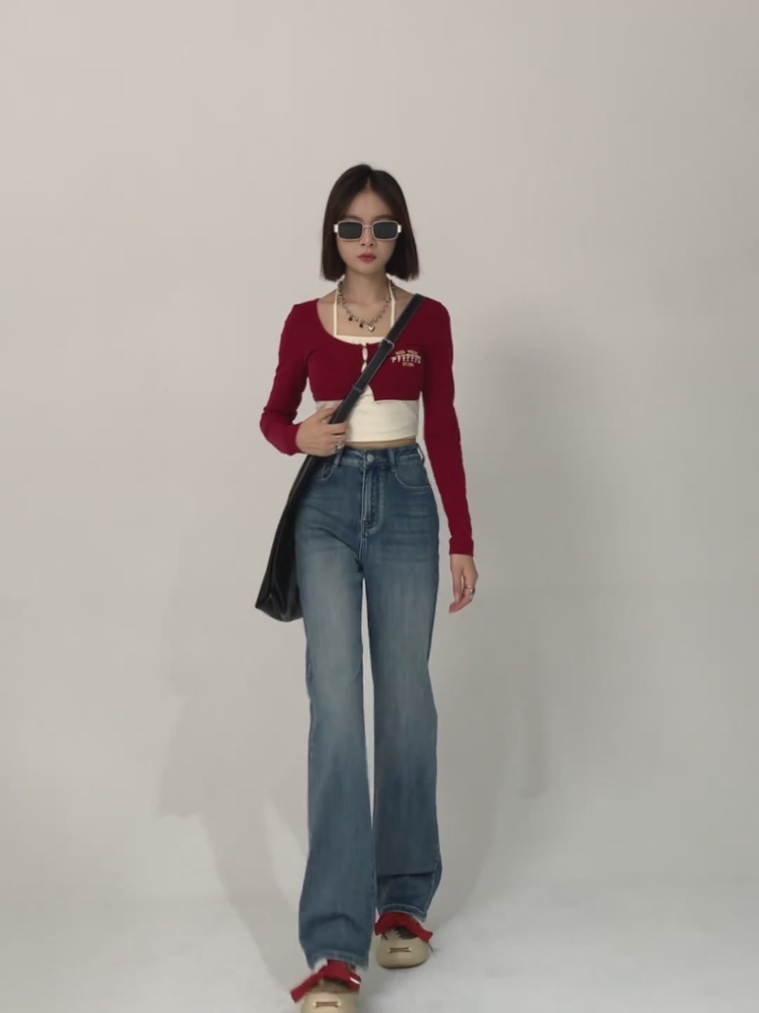 这条K家牛仔裤，穿上秒变‘腿精’！