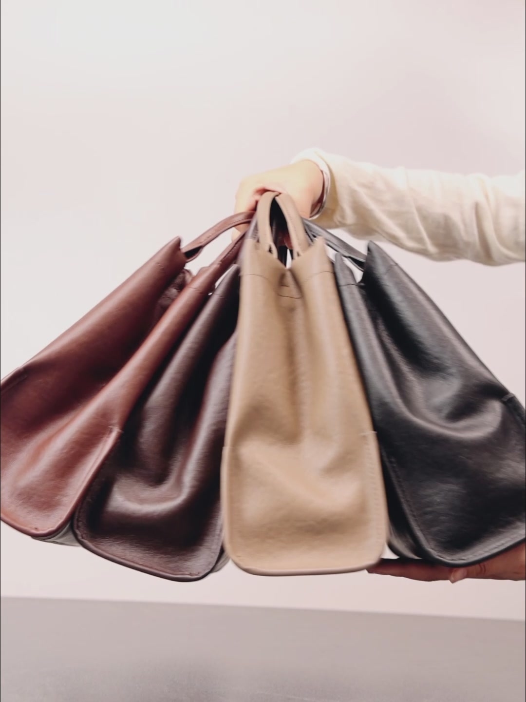 VANDEE托特包：职场女王的“移动办公室”，399元值回票价！