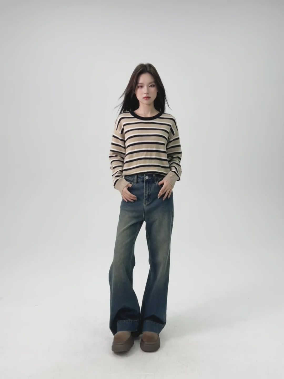 姐妹们！这条牛仔裤我愿称之为‘腿精制造机’！🤣