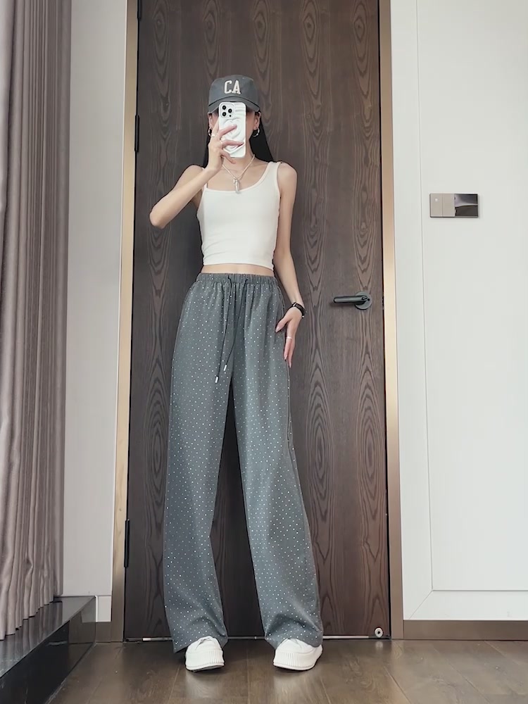 苼荟这条直筒裤，我穿出了“松弛感”天花板！