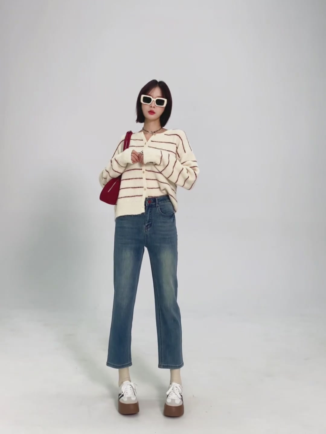 小个子也能穿出气场！歌谛婕这条高腰小直筒牛仔裤，我赌你穿上就脱不下来