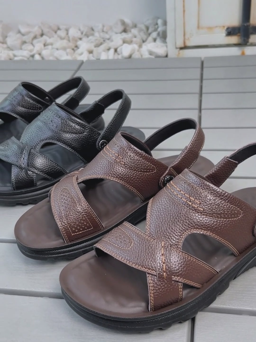 红蜻蜓罗马凉鞋测评：399元买两穿真皮鞋，是商务精英还是沙滩混子？