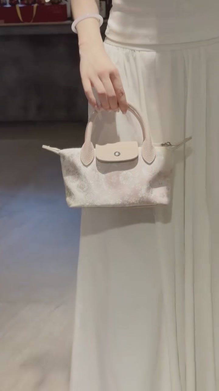 非遗宋锦+真皮，738元的天煦PMSIX手提包到底值不值？我替你们踩雷了！