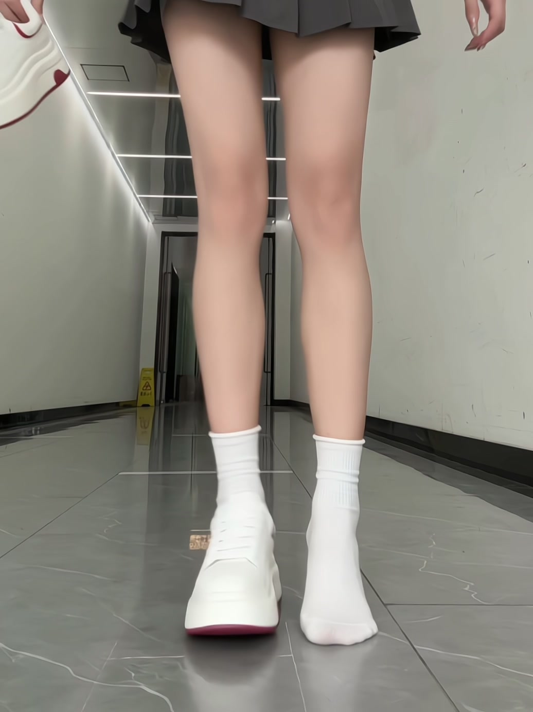 挑战极限！星期六ST&SAT厚底小白鞋，软到像踩在云朵上？