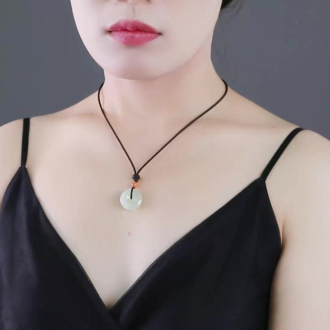 印象眸和田玉平安扣吊坠：是国风情怀还是智商税？