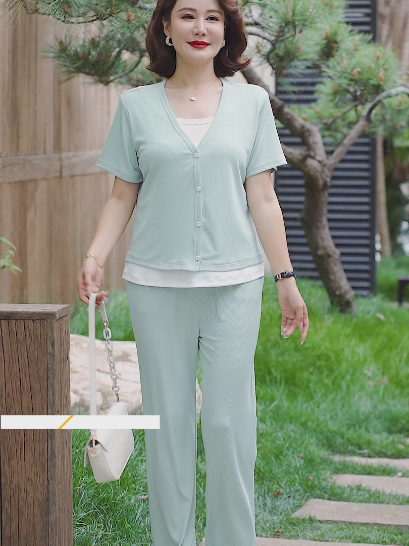 妈妈也能穿出时尚感！这套运动装让妈妈秒变潮妈！