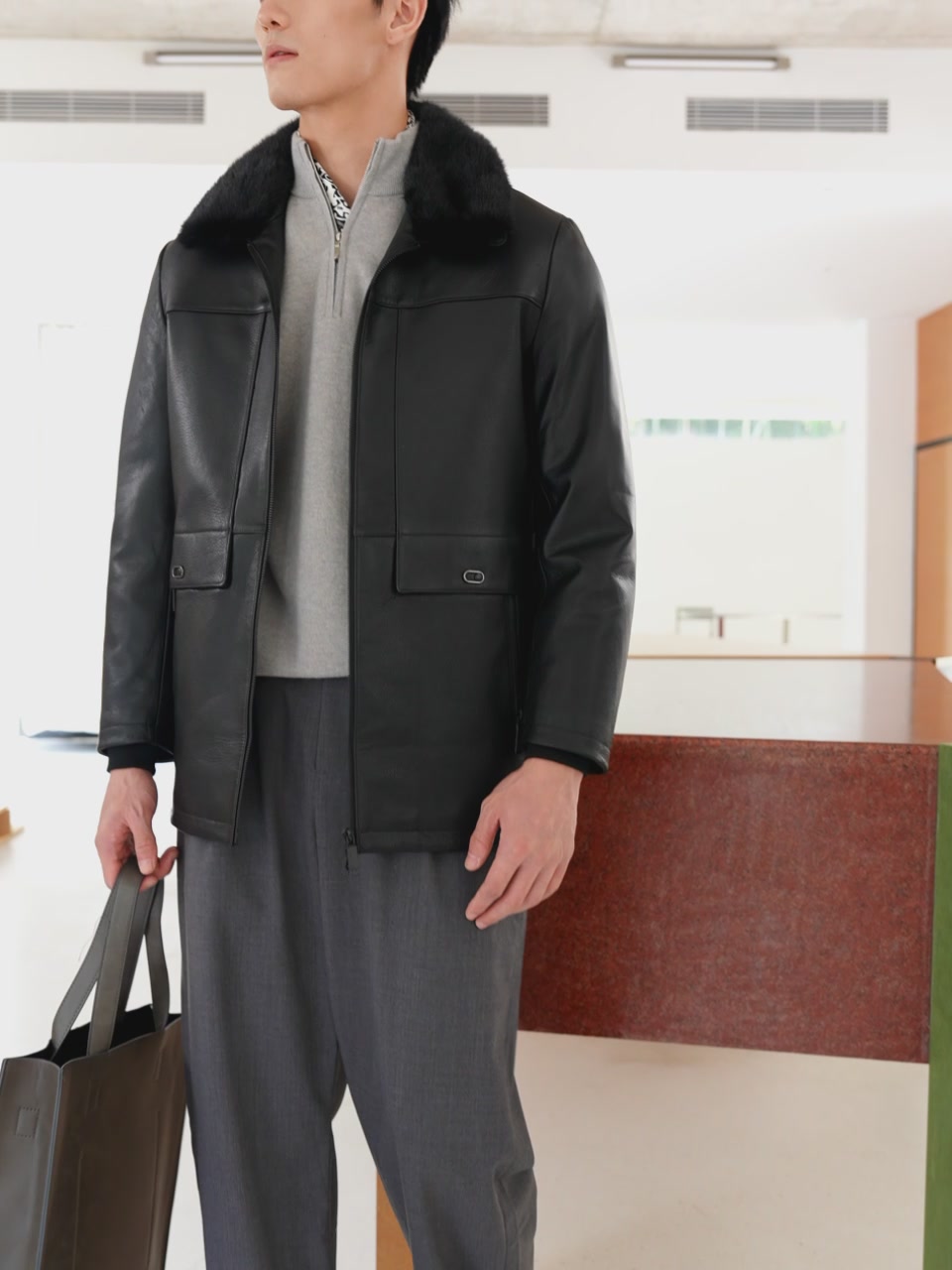 兽王真皮羽绒服：穿上它，你就是冬天里最靓的仔！