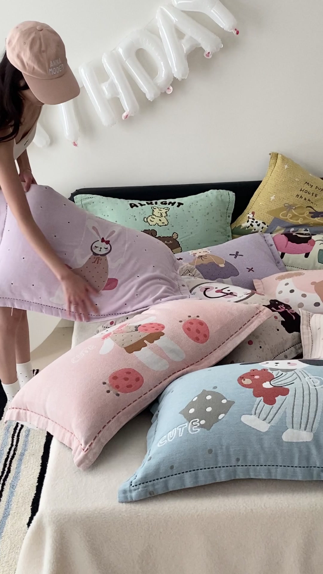 艾桐枕套：四层纱布的温柔守护，卡通提花里的童趣梦境
