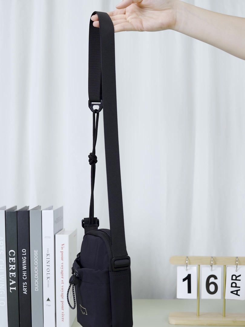 高尔夫GOLF单肩包：轻巧时尚的日常伴侣，值不值这个价？