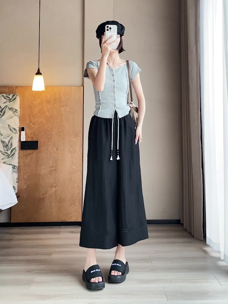 今芙这条亚麻阔腿裤,夏天穿真的凉快吗?