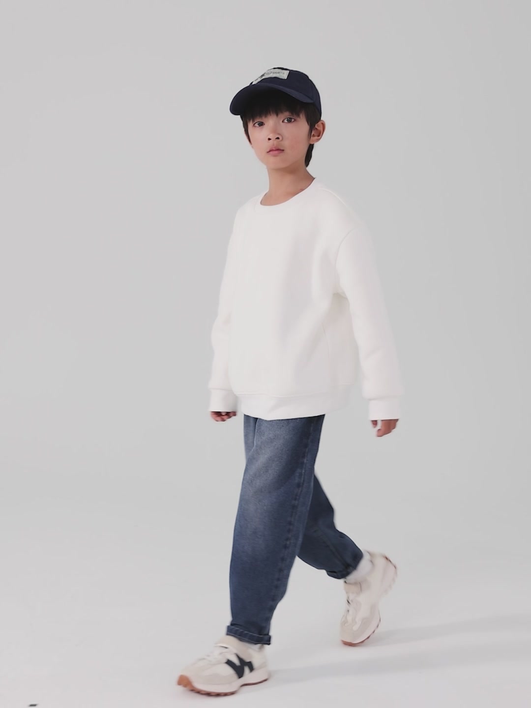 巴布豆BOBDOG 2026新款男童牛仔裤：冒险小子的舒适战袍，实测优缺点全解析！