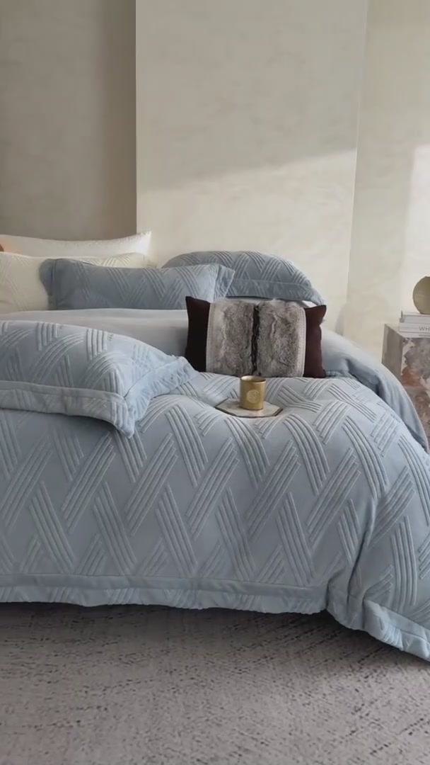 保睿利斯轻奢雕花牛奶绒四件套,冬季保暖加厚加绒床品,温暖如春的睡眠体验!